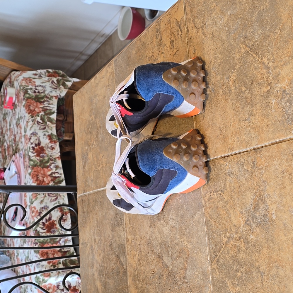New Balance Mens 327 Tennis Shoes - Picture 3 of 6